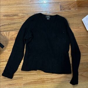 100% Cashmere Women's Black V-Neck Sweater
